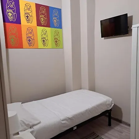 Leonum Bed & Breakfast 3*